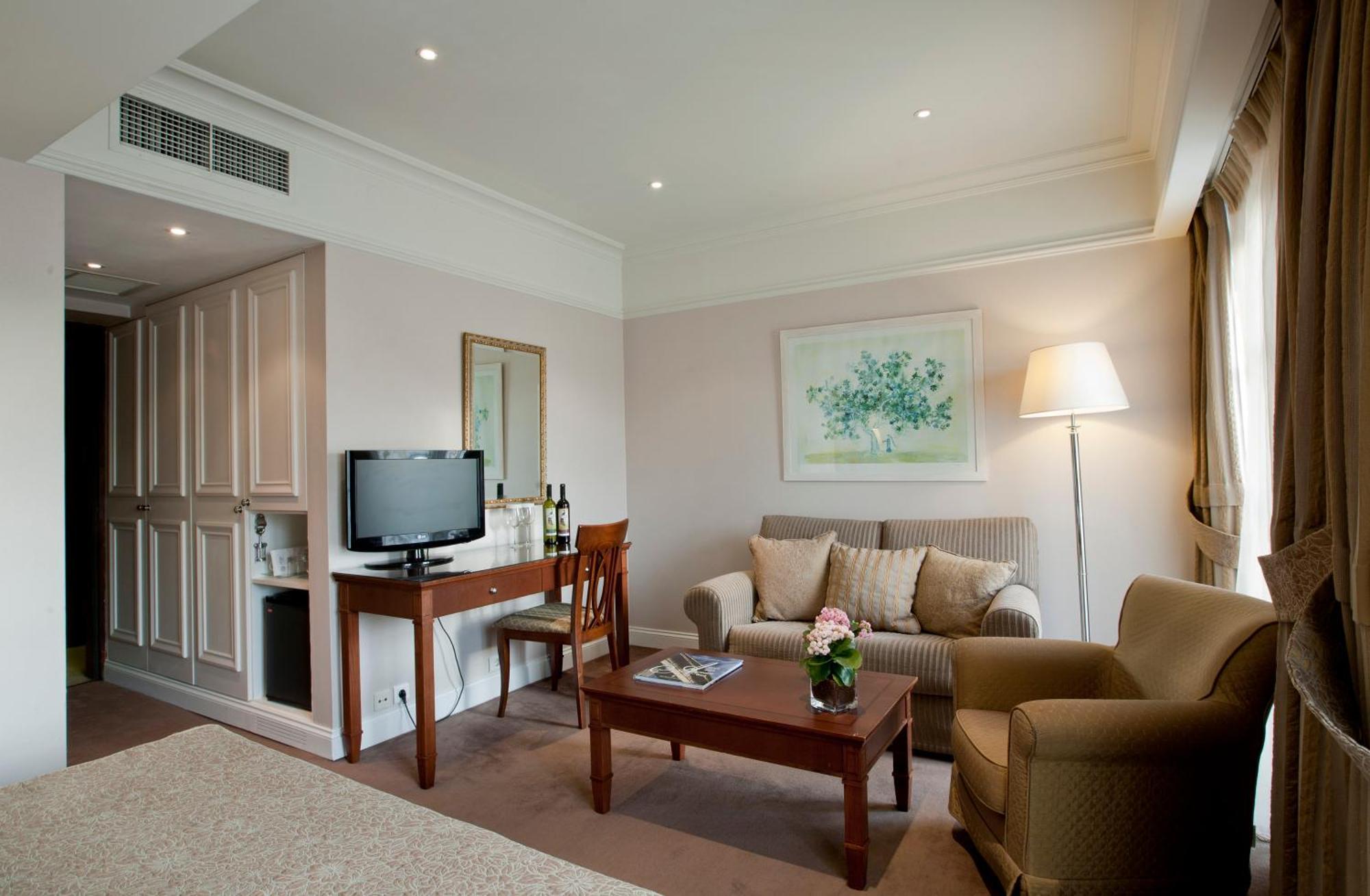 Junior Suite Acropolis View